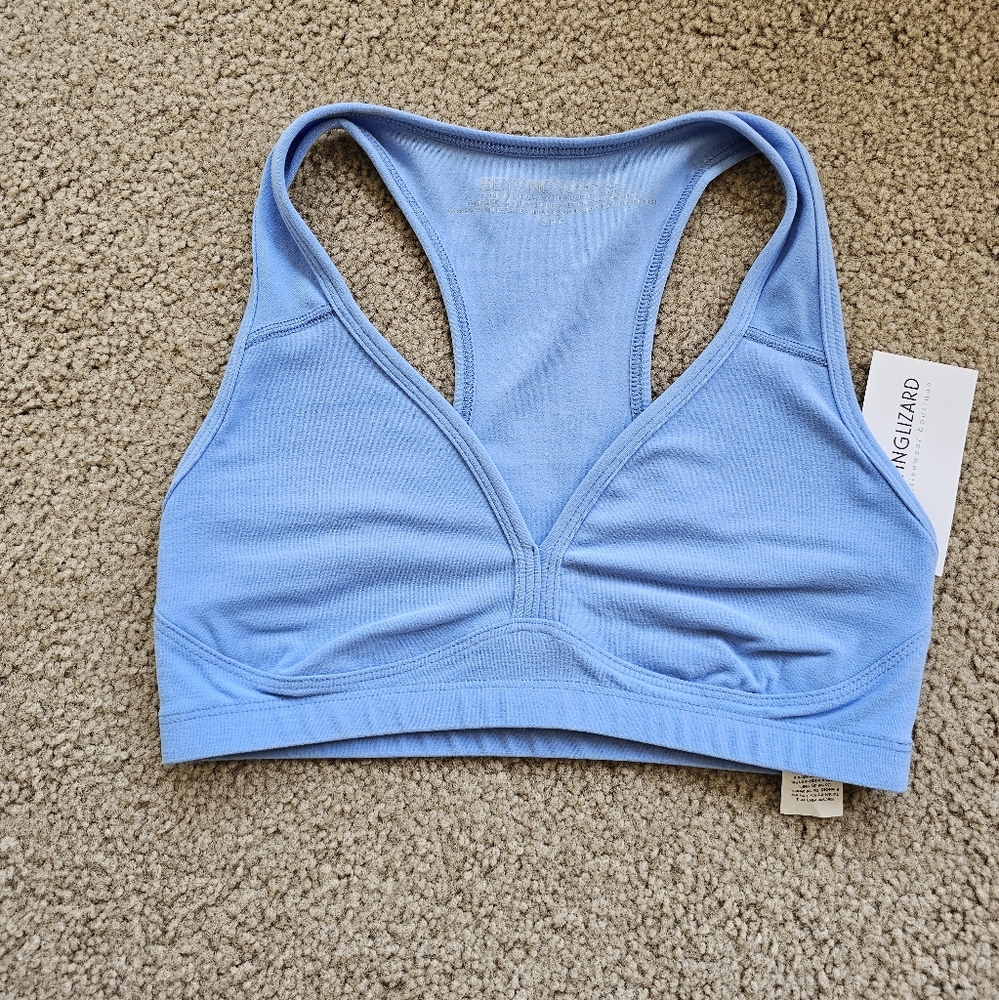NWT Beyond Yoga Spacedye Lift Your Spirits Yoga Sports Bra- Flower Blue Heather